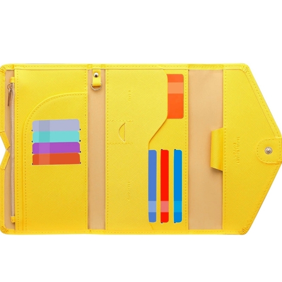 Pretty Yellow Travel Passport Wallet NWT 💛 😍 - Picture 3 of 8